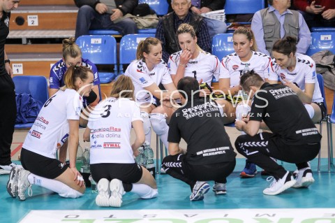  06.01.2018 RZESZOW <br />SIATKOWKA LIGA SIATKOWKI KOBIET LSK 2017/2018 WOMEN VOLLEYBALL POLAND POLISH LEAGUE <br />MECZ DEVELOPRES SKYRES RZESZOW - POLSKI CUKIER MUSZYNIANKA MUSZYNA <br />N/Z HELENE ROUSSEAUX AGNIESZKA RABKA ADELA HELIC JELENA BLAGOJEVIC LORENZO MICELLI - I TRENER ( HEAD COACH ) KATARZYNA ZABINSKA <br /> 