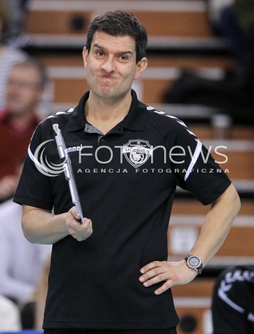  06.01.2018 RZESZOW <br />SIATKOWKA LIGA SIATKOWKI KOBIET LSK 2017/2018 WOMEN VOLLEYBALL POLAND POLISH LEAGUE <br />MECZ DEVELOPRES SKYRES RZESZOW - POLSKI CUKIER MUSZYNIANKA MUSZYNA <br />N/Z LORENZO MICELLI - I TRENER ( HEAD COACH ) SYLWETKA <br /> 