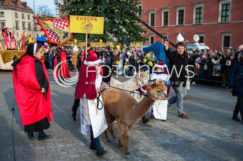 06.01.2018 WARSZAWA<br />ORSZAK TRZECH KROLI<br />N/Z UCZESTNICY ORSZAKU LAMA<br /> 