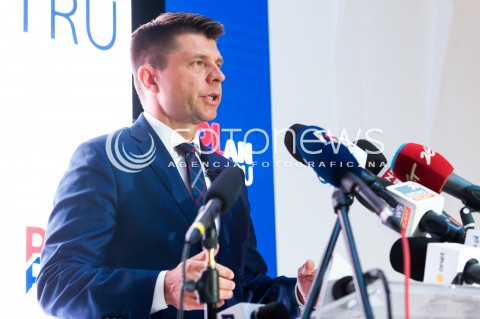  08.01.2018 WARSZAWA<br />KONFERENCJA RYSZARDA PETRU PODCZAS KTOREJ POINFORMOWAL O ZALOZENIU NOWEGO STOWARZYSZENIA PLAN PETRU<br />N/Z RYSZARD PETRU<br /> 