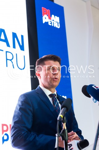  08.01.2018 WARSZAWA<br />KONFERENCJA RYSZARDA PETRU PODCZAS KTOREJ POINFORMOWAL O ZALOZENIU NOWEGO STOWARZYSZENIA PLAN PETRU<br />N/Z RYSZARD PETRU<br /> 