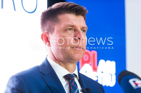  08.01.2018 WARSZAWA<br />KONFERENCJA RYSZARDA PETRU PODCZAS KTOREJ POINFORMOWAL O ZALOZENIU NOWEGO STOWARZYSZENIA PLAN PETRU<br />N/Z RYSZARD PETRU<br /> 