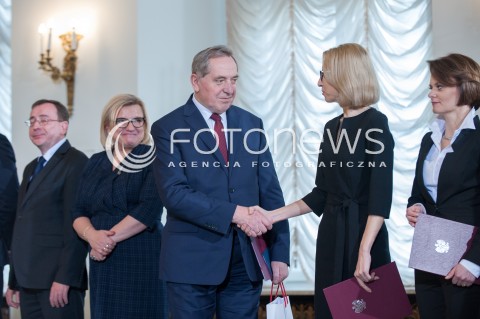  09.01.2018 WARSZAWA <br />ZAPRZYSIEZENIE NOWYCH CZLONKOW RADY MINISTROW PRZEZ PREZYDENTA RP <br />N/Z HENRYK KOWALCZYK ( MINISTER SRODOWISKA ) TERESA CZERWINSKA ( MINISTER FINANSOW ) BEATA KEMPA JADWIGA EMILEWICZ ( MINISTER PRZEDSIEBIORCZOSCI I TECHNOLOGII ) <br /> 