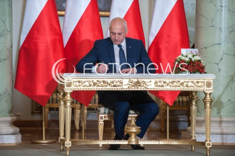  09.01.2018 WARSZAWA <br />ZAPRZYSIEZENIE NOWYCH CZLONKOW RADY MINISTROW PRZEZ PREZYDENTA RP <br />N/Z JOACHIM BRUDZINSKI ( MINISTER SPRAW WEWNETRZNYCH I ADMINISTRACJI MSWIA ) <br /> 