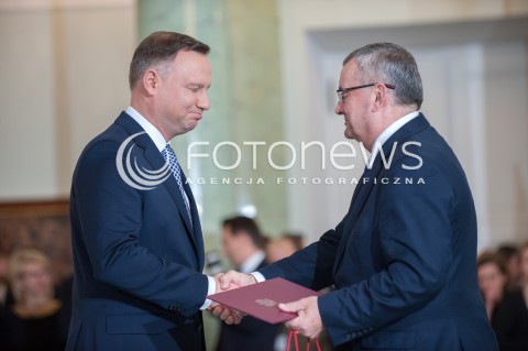  09.01.2018 WARSZAWA <br />ZAPRZYSIEZENIE NOWYCH CZLONKOW RADY MINISTROW PRZEZ PREZYDENTA RP <br />N/Z PREZYDENT RP ANDRZEJ DUDA ANDRZEJ ADAMCZYK ( MINISTER INFRASTRUKTURY ) <br /> 