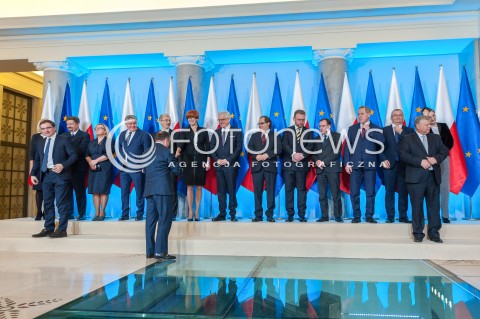  09.01.2018 WARSZAWA<br />POSIEDZENIE RADY MINISTROW<br />N/Z RADA MINISTROW RZAD MATEUSZA MORAWIECKIEGO ZDJECIE GRUPOWE GROUP PHOTO FAMILY PHOTO GRUPOWKA POWITANIE MINISTROWIE<br /> 