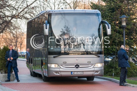  09.01.2018 WARSZAWA<br />POSIEDZENIE RADY MINISTROW<br />PRZYJAZD MINISTROW DO KPRM<br />N/Z AUTOBUS AUTOKAR BOR KTORYM PRZYJECHALI MINISTROWIE<br /> 