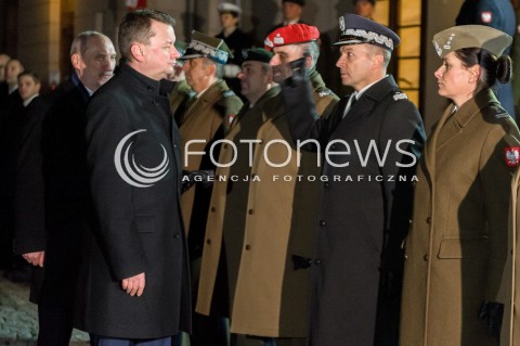 Przekazanie Ministerstwa Obrony Narodowej nowemu ministrowi w Warszawie