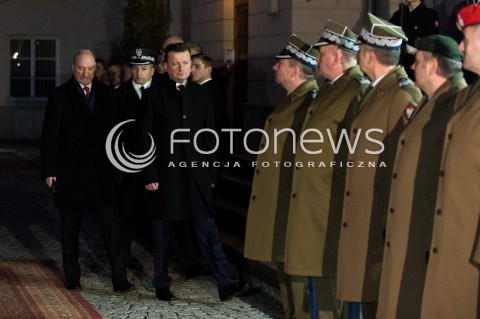  09.01.2018 WARSZAWA MON<br />PRZEKAZANIE RESORTU MINISTERSTWA OBRONY NARODOWEJ MON<br />N/Z ANTONI MACIEREWICZ MARIUSZ BLASZCZAK<br /> 