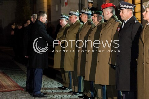  09.01.2018 WARSZAWA MON<br />PRZEKAZANIE RESORTU MINISTERSTWA OBRONY NARODOWEJ MON<br />N/Z ANTONI MACIEREWICZ MARIUSZ BLASZCZAK WITA KADRE KIEROWNICZA<br /> 