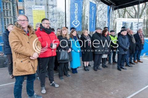  11.01.2018 WARSZAWA<br />PROTEST EMERYTOW SLUZB MUNDUROWYCH PRZED SEJMEM<br />N/Z WLODZIMIERZ CZARZASTY KATARZYNA PIEKARSKA MIROSLAWA NYKIEL EWA KOLODZIEJ STEFAN NIESIOLOWSKI ELZBIETA BINCZYCKA ADAM RAPACKI JERZY MEYSZTOWICZ MICHAL KAMINSKI MIROSLAW GAWOR <br /> 