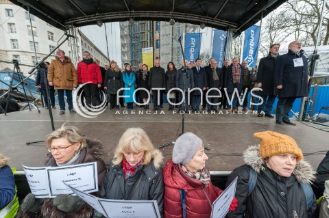  11.01.2018 WARSZAWA<br />PROTEST EMERYTOW SLUZB MUNDUROWYCH PRZED SEJMEM<br />N/Z WLODZIMIERZ CZARZASTY KATARZYNA PIEKARSKA MIROSLAWA NYKIEL EWA KOLODZIEJ STEFAN NIESIOLOWSKI ELZBIETA BINCZYCKA ADAM RAPACKI JERZY MEYSZTOWICZ MICHAL KAMINSKI MIROSLAW GAWOR MAREK DUKACZEWSKI MARIAN JANICKI ZDZISLAW CZARNECKI ANDRZEJ ROZENEK JACEK PROTASIEWICZ<br /> 