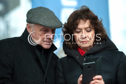  11.01.2018 WARSZAWA<br />PROTEST EMERYTOW SLUZB MUNDUROWYCH PRZED SEJMEM<br />N/Z STEFAN NIESIOLOWSKI ELZBIETA BINCZYCKA<br /> 