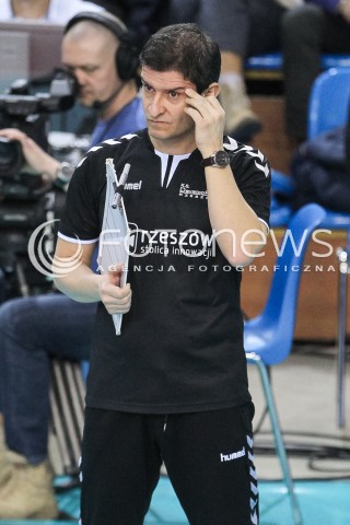  11.01.2018 RZESZOW POLAND<br />SIATKOWKA LIGA MISTRZYN <br />2018 CEV VOLLEYBALL CHAMPIONS LEAGUE - WOMEN <br />MECZ DEVELOPRES SKYRES RZESZOW - CSM VOLEI ALBA BLAJ <br />N/Z LORENZO MICELLI - I TRENER ( HEAD COACH ) SYLWETKA <br /> 