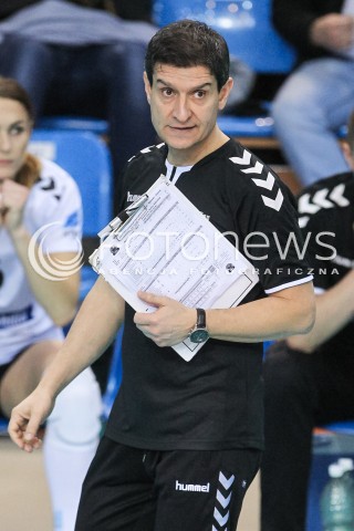  11.01.2018 RZESZOW POLAND<br />SIATKOWKA LIGA MISTRZYN <br />2018 CEV VOLLEYBALL CHAMPIONS LEAGUE - WOMEN <br />MECZ DEVELOPRES SKYRES RZESZOW - CSM VOLEI ALBA BLAJ <br />N/Z LORENZO MICELLI - I TRENER ( HEAD COACH ) SYLWETKA <br /> 