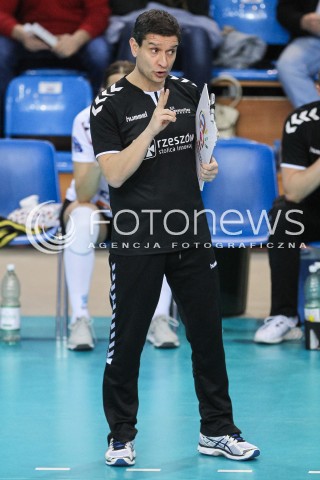  11.01.2018 RZESZOW POLAND<br />SIATKOWKA LIGA MISTRZYN <br />2018 CEV VOLLEYBALL CHAMPIONS LEAGUE - WOMEN <br />MECZ DEVELOPRES SKYRES RZESZOW - CSM VOLEI ALBA BLAJ <br />N/Z LORENZO MICELLI - I TRENER ( HEAD COACH ) SYLWETKA <br /> 