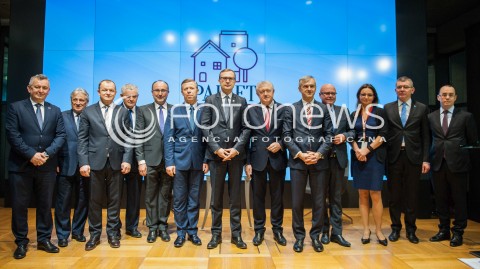  11.01.2018 WARSZAWA GPW<br />PODPISANIE UMOW INWESTYCYJNYCH PFR Z SAMORZADAMI<br />N/Z UCZESTNICY<br /> 