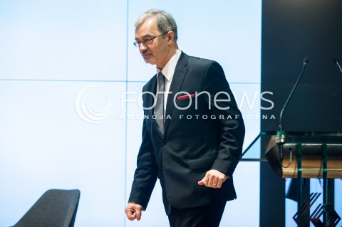  11.01.2018 WARSZAWA GPW<br />PODPISANIE UMOW INWESTYCYJNYCH PFR Z SAMORZADAMI<br />N/Z MINISTER INWESTYCJI I ROZWOJU JERZY KWIECINSKI<br /> 