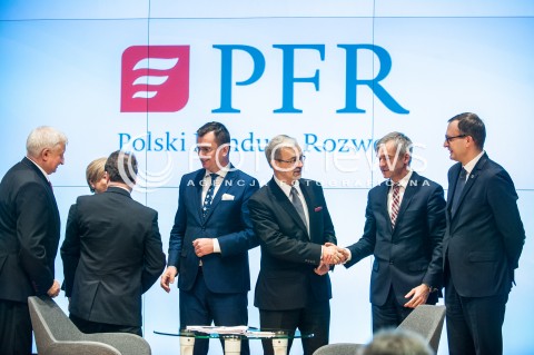  11.01.2018 WARSZAWA GPW<br />PODPISANIE UMOW INWESTYCYJNYCH PFR Z SAMORZADAMI<br />N/Z ADAM HAMRYSZCZAK JERZY KWIECINSKI PODPISYWANIE UMOW<br /> 