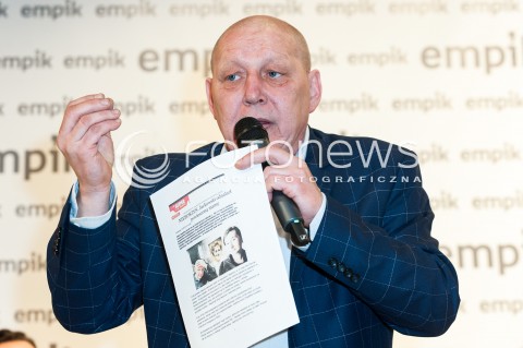  17.01.2018 WARSZAWA EMPIK<br />PROMOCJA KSIAZKI KRZYSZTOFA JACKOWSKIEGO JASNOWIDZ NA POLICYJNYM ETACIE<br />N/Z KRZYSZTOF JACKOWSKI<br /> 