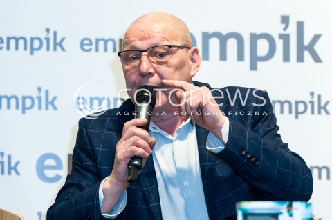  17.01.2018 WARSZAWA EMPIK<br />PROMOCJA KSIAZKI KRZYSZTOFA JACKOWSKIEGO JASNOWIDZ NA POLICYJNYM ETACIE<br />N/Z KRZYSZTOF JACKOWSKI<br /> 