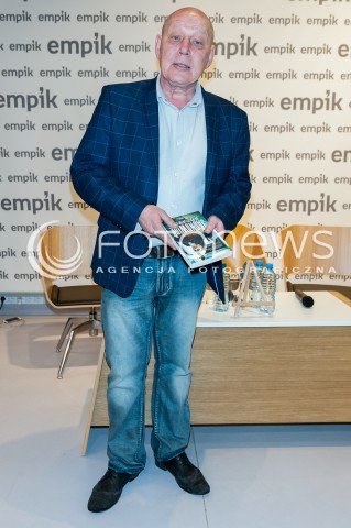  17.01.2018 WARSZAWA EMPIK<br />PROMOCJA KSIAZKI KRZYSZTOFA JACKOWSKIEGO JASNOWIDZ NA POLICYJNYM ETACIE<br />N/Z KRZYSZTOF JACKOWSKI<br /> 