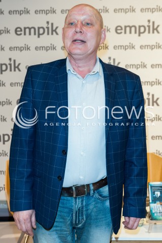  17.01.2018 WARSZAWA EMPIK<br />PROMOCJA KSIAZKI KRZYSZTOFA JACKOWSKIEGO JASNOWIDZ NA POLICYJNYM ETACIE<br />N/Z KRZYSZTOF JACKOWSKI<br /> 