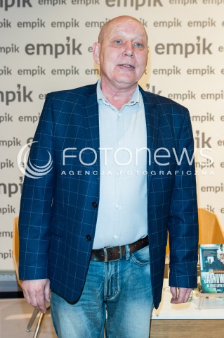  17.01.2018 WARSZAWA EMPIK<br />PROMOCJA KSIAZKI KRZYSZTOFA JACKOWSKIEGO JASNOWIDZ NA POLICYJNYM ETACIE<br />N/Z KRZYSZTOF JACKOWSKI<br /> 
