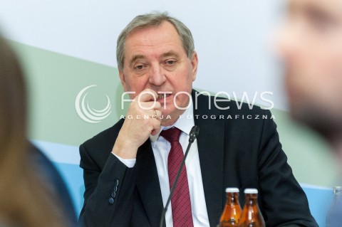  19.01.2018 WARSZAWA<br />SPOTKANIE KONSULTACYJNE W SPRAWIE ZMIAN W PRAWIE LOWIECKIM W MINISTERSTWIE SRODOWISKA<br />N/Z MINISTER HENRYK KOWALCZYK<br /> 