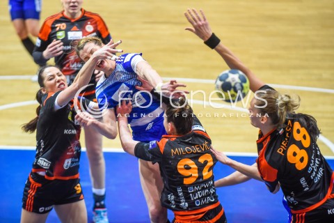  24.01.2017 GDYNIA<br />PGNIG SUPERLIGA KOBIET W PILCE RECZNEJ<br />SEZON 2017/2018<br />MECZ GTPR GDYNIA - METRACO ZAGLEBIE LUBIN<br />N/Z KAROLINA SEMENIUK ALEKSANDRA ZYCH<br /> 