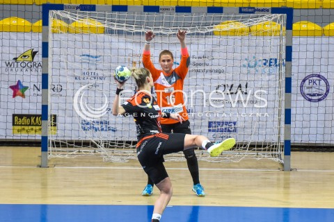  24.01.2017 GDYNIA<br />PGNIG SUPERLIGA KOBIET W PILCE RECZNEJ<br />SEZON 2017/2018<br />MECZ GTPR GDYNIA - METRACO ZAGLEBIE LUBIN<br />N/Z KLAUDIA PIELESZ WERONIKA KORDOWIECKA<br /> 