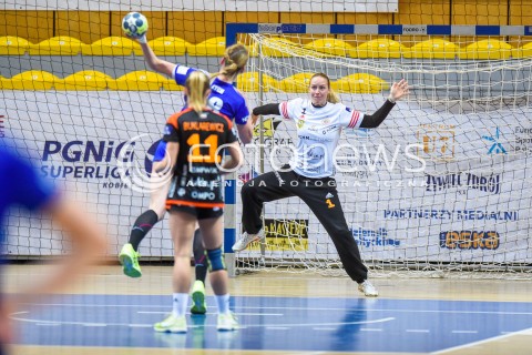 24.01.2017 GDYNIA<br />PGNIG SUPERLIGA KOBIET W PILCE RECZNEJ<br />SEZON 2017/2018<br />MECZ GTPR GDYNIA - METRACO ZAGLEBIE LUBIN<br />N/Z MONIKA WAZ<br /> 