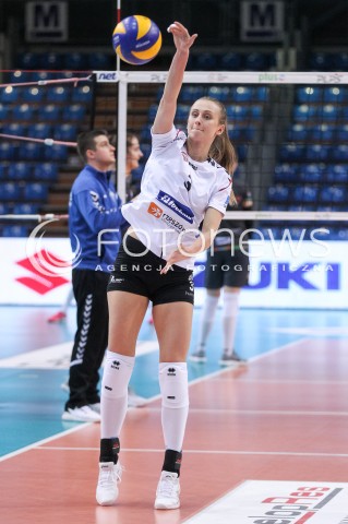  28.01.2018 RZESZOW <br />SIATKOWKA LIGA SIATKOWKI KOBIET LSK 2017/2018 WOMEN VOLLEYBALL POLAND POLISH LEAGUE <br />MECZ DEVELOPRES SKYRES RZESZOW - LEGIONOVIA LEGIONOWO <br />N/Z MONIKA PTAK SYLWETKA <br /> 