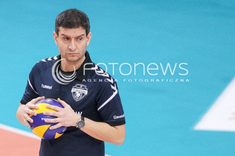  28.01.2018 RZESZOW <br />SIATKOWKA LIGA SIATKOWKI KOBIET LSK 2017/2018 WOMEN VOLLEYBALL POLAND POLISH LEAGUE <br />MECZ DEVELOPRES SKYRES RZESZOW - LEGIONOVIA LEGIONOWO <br />N/Z LORENZO MICELLI - I TRENER ( HEAD COACH ) SYLWETKA <br /> 