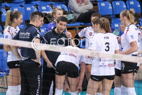  28.01.2018 RZESZOW <br />SIATKOWKA LIGA SIATKOWKI KOBIET LSK 2017/2018 WOMEN VOLLEYBALL POLAND POLISH LEAGUE <br />MECZ DEVELOPRES SKYRES RZESZOW - LEGIONOVIA LEGIONOWO <br />N/Z LORENZO MICELLI - I TRENER ( HEAD COACH ) <br /> 