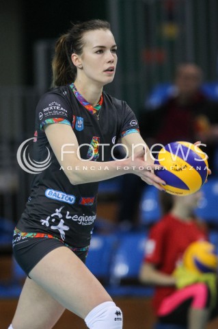  28.01.2018 RZESZOW <br />SIATKOWKA LIGA SIATKOWKI KOBIET LSK 2017/2018 WOMEN VOLLEYBALL POLAND POLISH LEAGUE <br />MECZ DEVELOPRES SKYRES RZESZOW - LEGIONOVIA LEGIONOWO <br />N/Z MAGDALENA DAMASKE SYLWETKA <br /> 