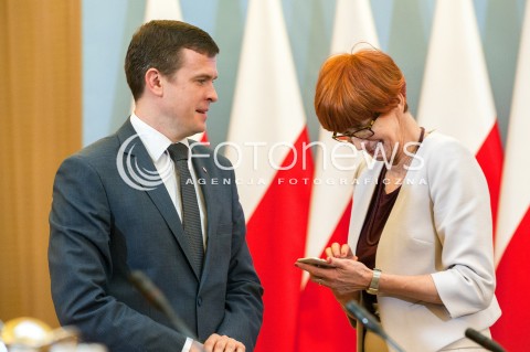  31.01.2018 WARSZAWA<br />INAUGURACYJNE POSIEDZENIE KOMITETU SPOLECZNEGO RADY MINISTROW<br />N/Z WITOLD BANKA ELZBIETA RAFALSKA<br /> 