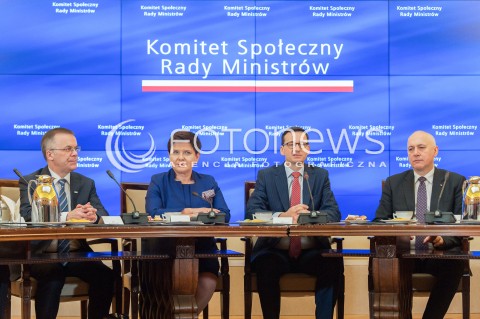  31.01.2018 WARSZAWA<br />INAUGURACYJNE POSIEDZENIE KOMITETU SPOLECZNEGO RADY MINISTROW<br />N/Z BEATA SZYDLO MATEUSZ MORAWIECKI JAROSLAW SELLIN JOACHIM BRUDZINSKI<br /> 
