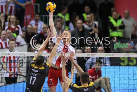  04.02.2018 RZESZOW <br />SIATKOWKA PLUSLIGA 2017/2018 MEN VOLLEYBALL POLAND POLISH PLUS LIGA LEAGUE SEASON 2017/2018 <br />MECZ ASSECO RESOVIA RZESZOW - PGE SKRA BELCHATOW <br />N/Z JAKUB JAROSZ <br /> 