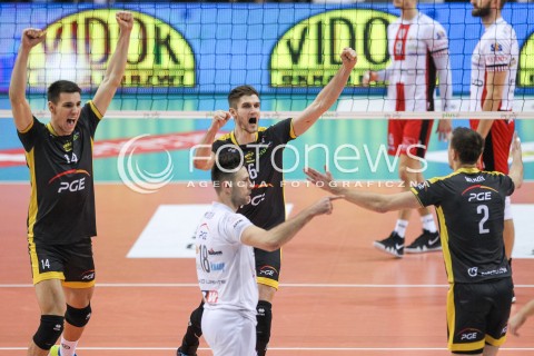  04.02.2018 RZESZOW <br />SIATKOWKA PLUSLIGA 2017/2018 MEN VOLLEYBALL POLAND POLISH PLUS LIGA LEAGUE SEASON 2017/2018 <br />MECZ ASSECO RESOVIA RZESZOW - PGE SKRA BELCHATOW <br />N/Z KAROL KLOS ALEKSANDER NEDELJKOVIC RADOSC EMOCJE <br /> 