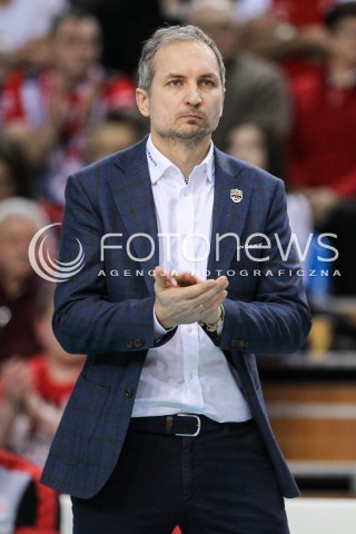  04.02.2018 RZESZOW <br />SIATKOWKA PLUSLIGA 2017/2018 MEN VOLLEYBALL POLAND POLISH PLUS LIGA LEAGUE SEASON 2017/2018 <br />MECZ ASSECO RESOVIA RZESZOW - PGE SKRA BELCHATOW <br />N/Z ANDRZEJ KOWAL - I TRENER ( HEAD COACH ) SYLWETKA <br /> 