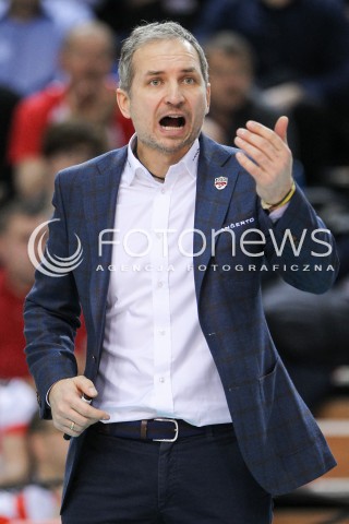 04.02.2018 RZESZOW <br />SIATKOWKA PLUSLIGA 2017/2018 MEN VOLLEYBALL POLAND POLISH PLUS LIGA LEAGUE SEASON 2017/2018 <br />MECZ ASSECO RESOVIA RZESZOW - PGE SKRA BELCHATOW <br />N/Z ANDRZEJ KOWAL - I TRENER ( HEAD COACH ) SYLWETKA RADOSC EMOCJE <br /> 