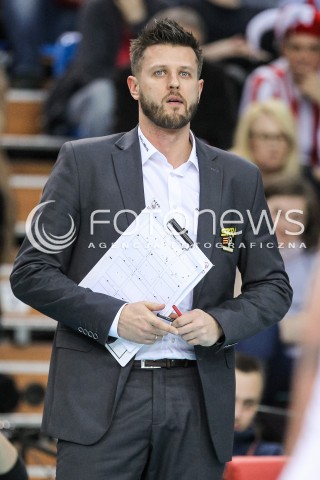  04.02.2018 RZESZOW <br />SIATKOWKA PLUSLIGA 2017/2018 MEN VOLLEYBALL POLAND POLISH PLUS LIGA LEAGUE SEASON 2017/2018 <br />MECZ ASSECO RESOVIA RZESZOW - PGE SKRA BELCHATOW <br />N/Z MICHAL WINIARSKI - II TRENER ( ASSISTANT COACH ) SYLWETKA <br /> 