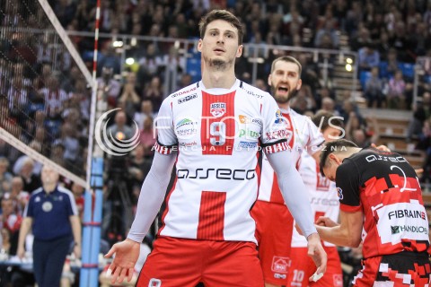  04.02.2018 RZESZOW <br />SIATKOWKA PLUSLIGA 2017/2018 MEN VOLLEYBALL POLAND POLISH PLUS LIGA LEAGUE SEASON 2017/2018 <br />MECZ ASSECO RESOVIA RZESZOW - PGE SKRA BELCHATOW <br />N/Z THIBAULT ROSSARD SYLWETKA <br /> 