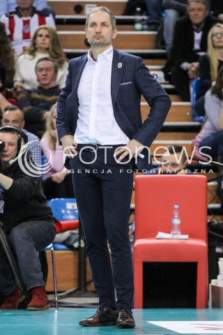  04.02.2018 RZESZOW <br />SIATKOWKA PLUSLIGA 2017/2018 MEN VOLLEYBALL POLAND POLISH PLUS LIGA LEAGUE SEASON 2017/2018 <br />MECZ ASSECO RESOVIA RZESZOW - PGE SKRA BELCHATOW <br />N/Z ANDRZEJ KOWAL - I TRENER ( HEAD COACH ) SYLWETKA <br /> 