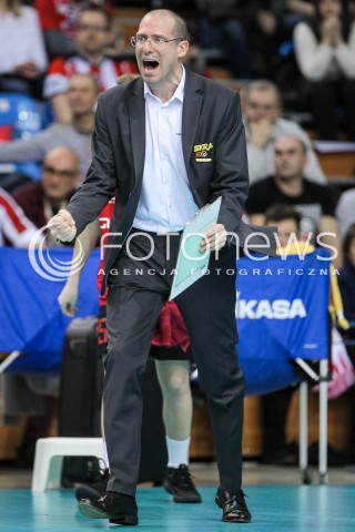  04.02.2018 RZESZOW <br />SIATKOWKA PLUSLIGA 2017/2018 MEN VOLLEYBALL POLAND POLISH PLUS LIGA LEAGUE SEASON 2017/2018 <br />MECZ ASSECO RESOVIA RZESZOW - PGE SKRA BELCHATOW <br />N/Z ROBERTO PIAZZA - I TRENER ( HEAD COACH ) SYLWETKA RADOSC EMOCJE <br /> 