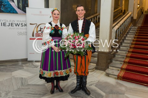  05.02.2018 WARSZAWA TEATR WIELKI<br />UDZIAL PARY PREZYDENCKIEJ W KONCERCIE MAZOWSZE NIEPODLEGLEJ<br />N/Z TANCERZE ZESPOL MAZOWSZE<br /> 