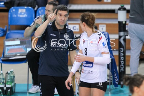  07.02.2018 RZESZOW POLAND<br />SIATKOWKA LIGA MISTRZYN <br />2018 CEV VOLLEYBALL CHAMPIONS LEAGUE - WOMEN <br />MECZ DEVELOPRES SKYRES RZESZOW - VOLERO ZURICH <br />N/Z LORENZO MICELLI - I TRENER ( HEAD COACH ) ANNA KACZMAR <br /> 