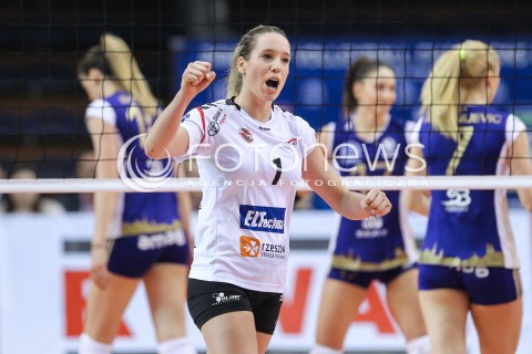 07.02.2018 RZESZOW POLAND<br />SIATKOWKA LIGA MISTRZYN <br />2018 CEV VOLLEYBALL CHAMPIONS LEAGUE - WOMEN <br />MECZ DEVELOPRES SKYRES RZESZOW - VOLERO ZURICH <br />N/Z HELENE ROUSSEAUX RADOSC EMOCJE SYLWETKA <br /> 