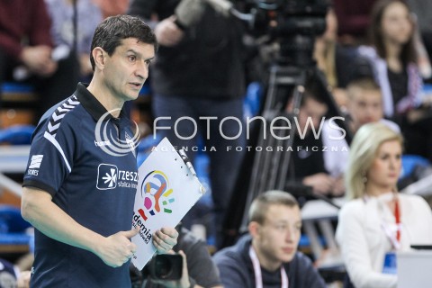  07.02.2018 RZESZOW POLAND<br />SIATKOWKA LIGA MISTRZYN <br />2018 CEV VOLLEYBALL CHAMPIONS LEAGUE - WOMEN <br />MECZ DEVELOPRES SKYRES RZESZOW - VOLERO ZURICH <br />N/Z LORENZO MICELLI - I TRENER ( HEAD COACH ) SYLWETKA <br /> 